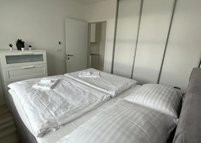 Ein Park With Free Parking Apartament *