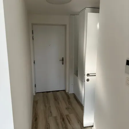 Apartment Ein Park With Free Parking